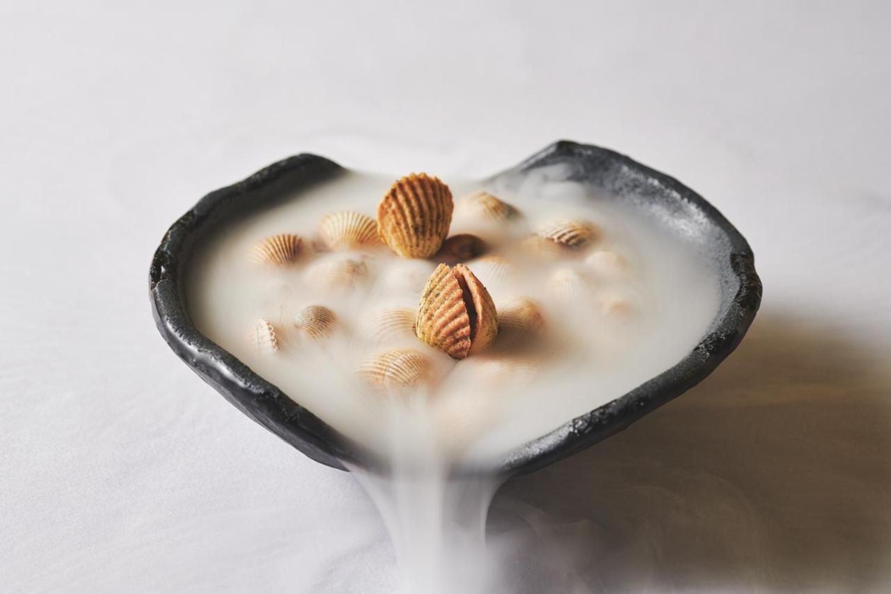 Vila Foz Hotel&SPA - member of Design Hotels Porto Buitenkant foto A bowl of dry ice with peanuts