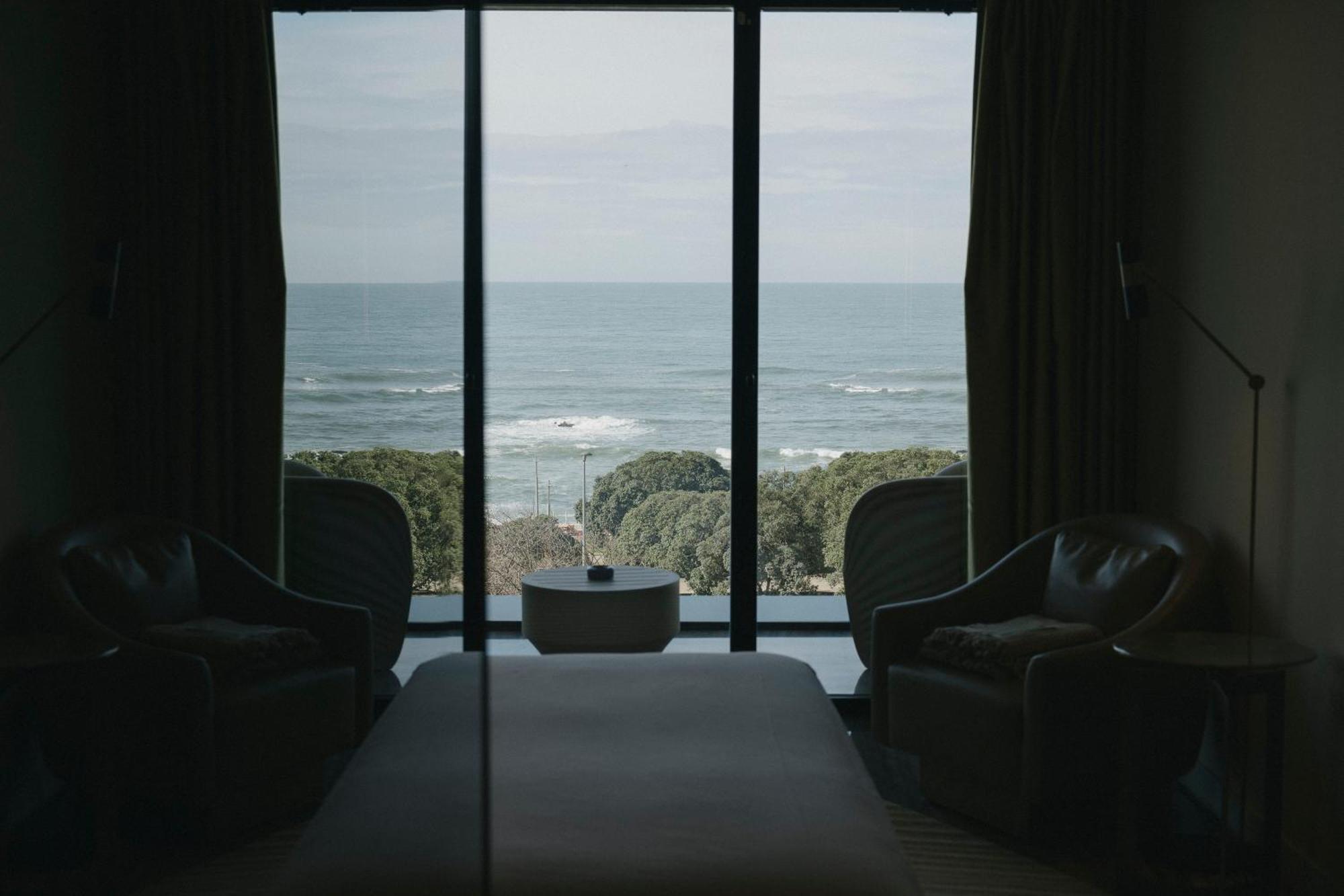 Vila Foz Hotel&SPA - member of Design Hotels Porto Buitenkant foto A room at the Cape of Good Hope Hotel